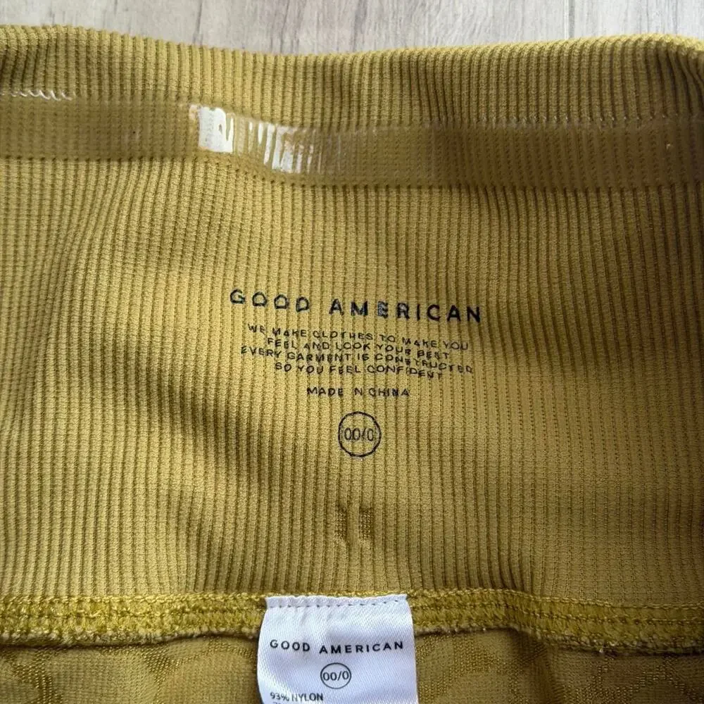 Good american seamless crocodile leggings